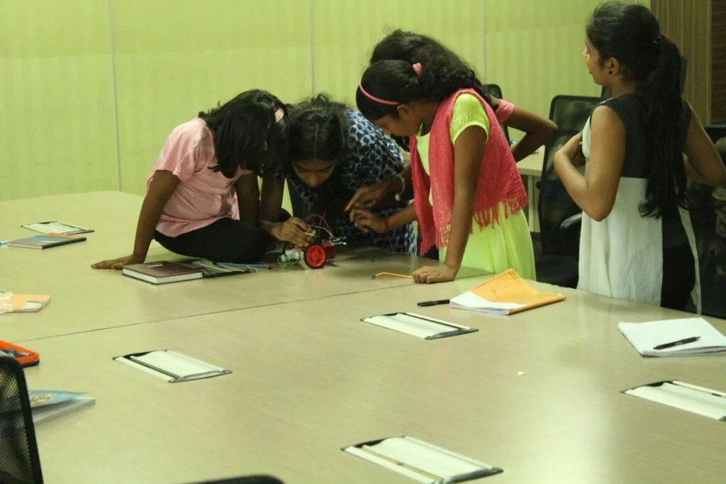 robotics classes for kids in medavakkam