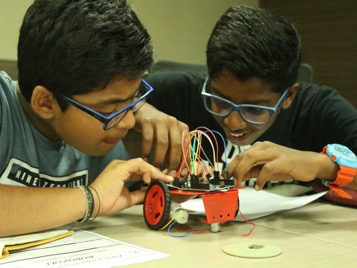robotics classes for kids in ambattur